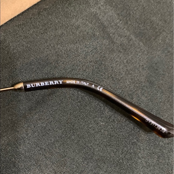 Burberry Aviator Sunglasses.! 👓😎 - Picture 9 of 16